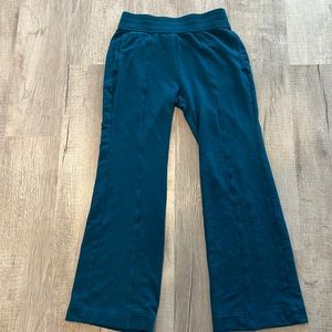 Fabletics Flare Leg Turquoise pant Size M